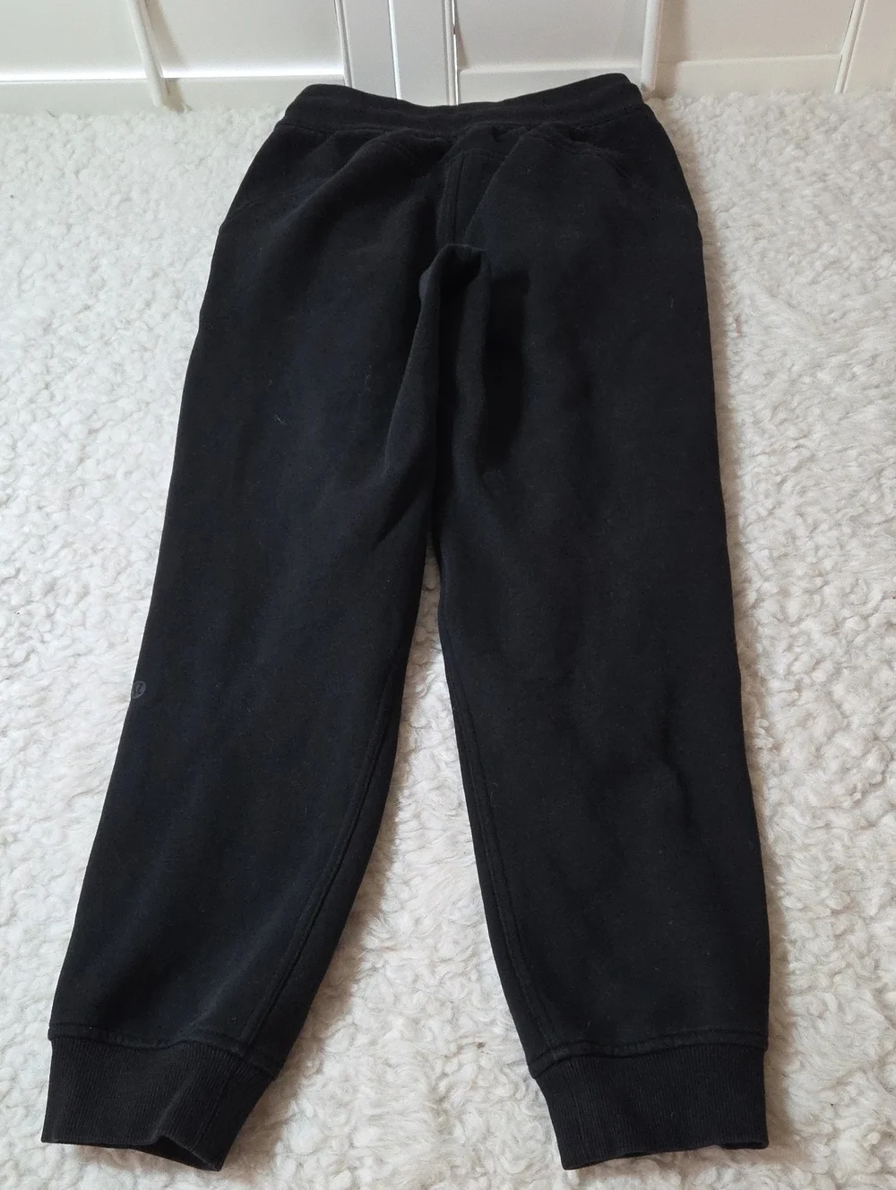 Lululemon  Scuba Jogger — Black Sz 2 Light Cotton Terry